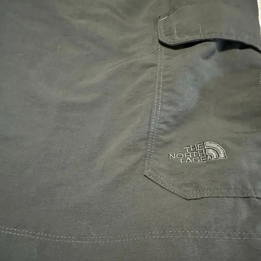 The North Face Cargo Hiking Shorts Men’s XL Gray Nylon Outdoor Trail Utility
